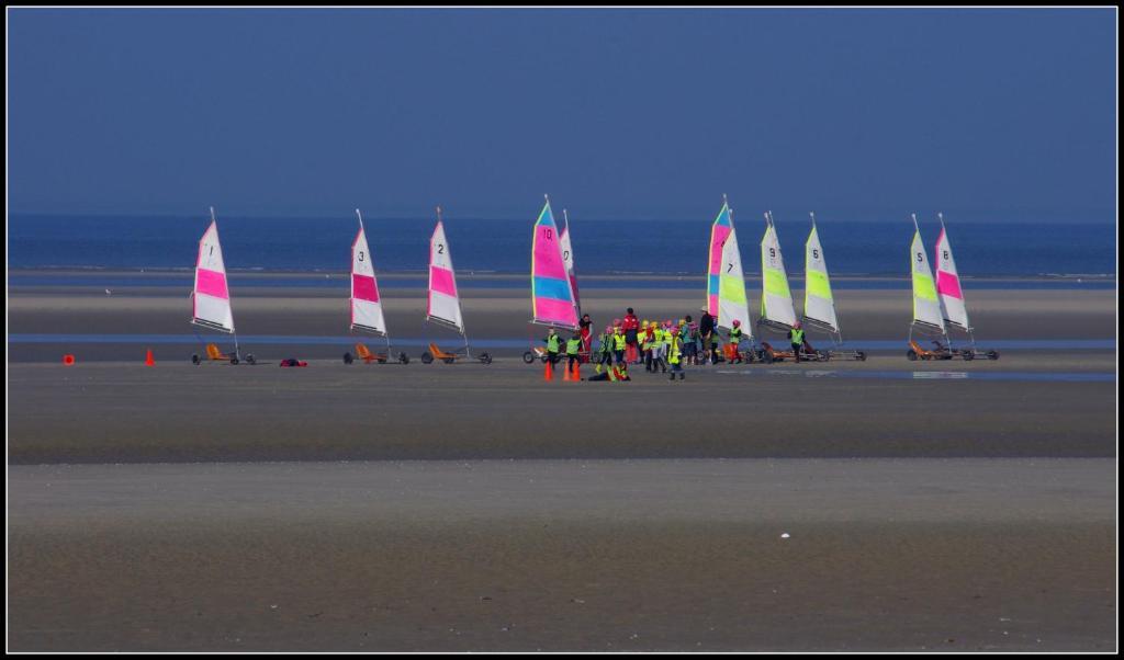 Logis Hotel & Restaurant "Au Gre Du Vent" Berck エクステリア 写真